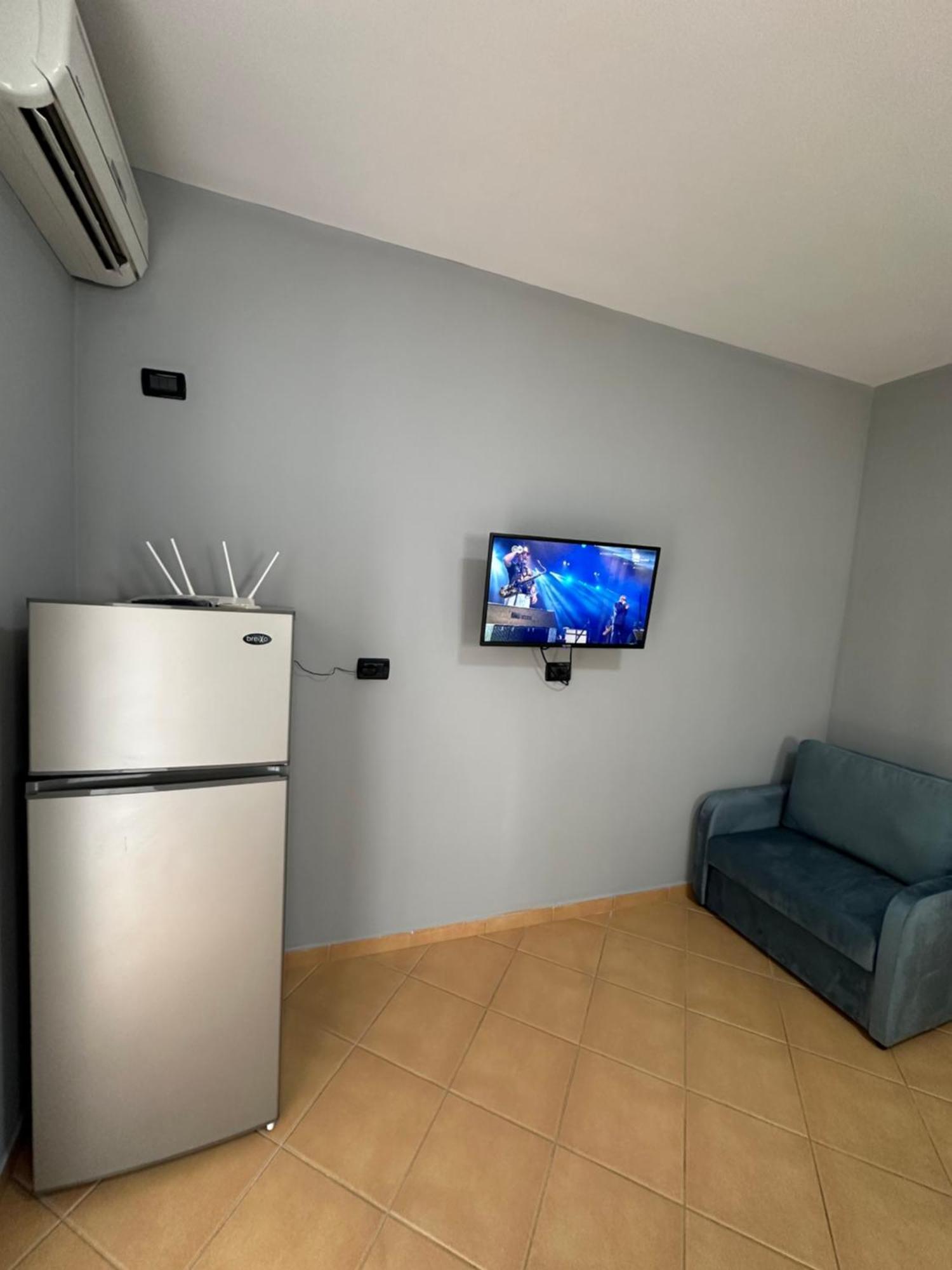 Olivias Apartments City Center Sarandë Exterior foto
