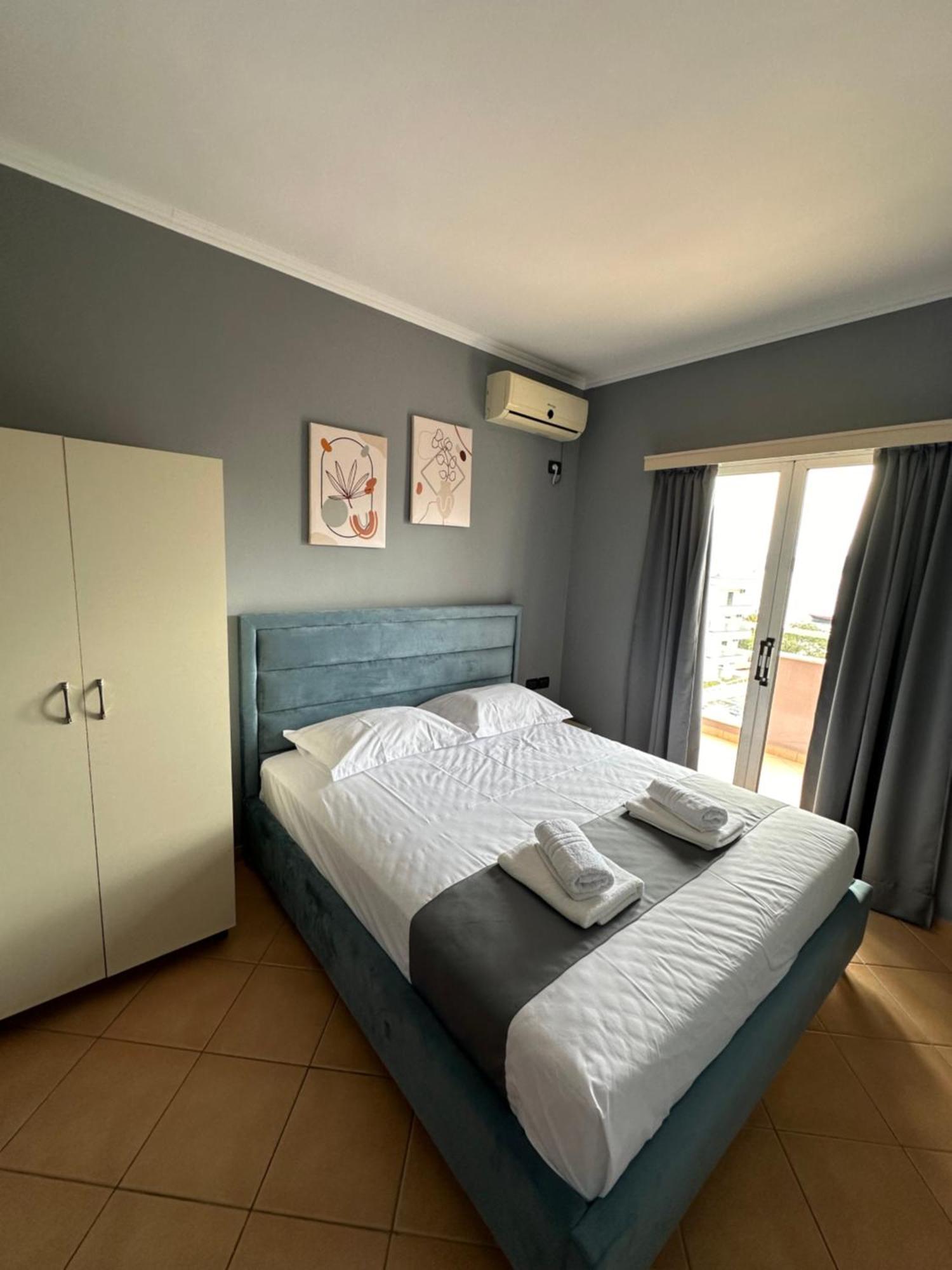 Olivias Apartments City Center Sarandë Exterior foto